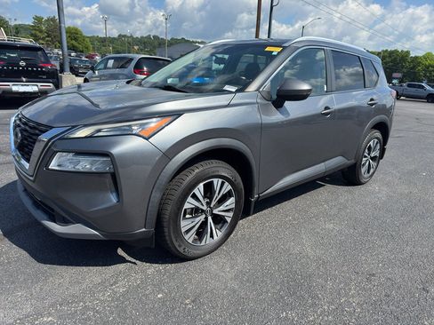 Used 2022 Nissan Rogue SV w/ SV Premium Package FWD image 6