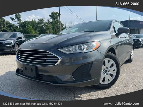 Used 2019 Ford Fusion S image 1