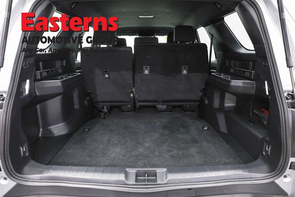 Used 2025 Toyota 4Runner SR5 AWD/4WD image 9