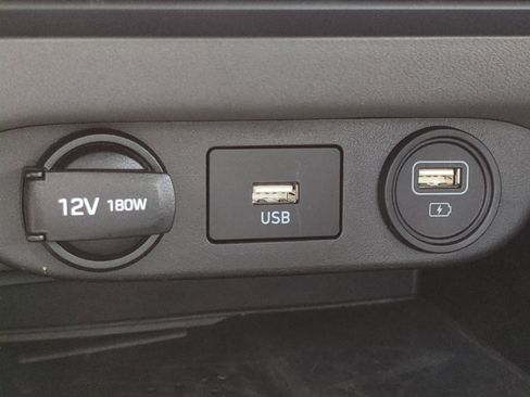 Used 2023 Hyundai Elantra SEL w/ Convenience Package image 17