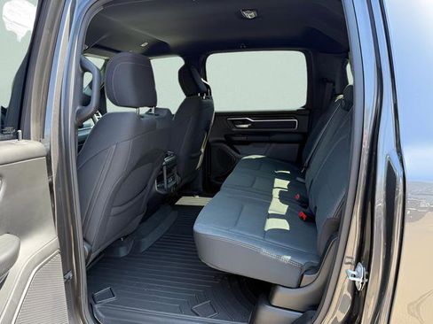 Used 2022 RAM 1500 Big Horn AWD/4WD image 5