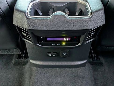 Used 2023 Toyota Sequoia Limited image 17