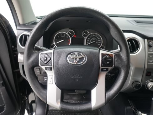 Used 2017 Toyota Tundra SR5 w/ SR5 Upgrade Package AWD/4WD image 16