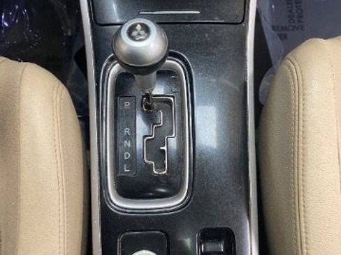 Used 2017 Mitsubishi Outlander GT image 25