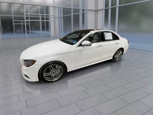 Used 2019 Mercedes-Benz E 450 4MATIC Sedan image 4