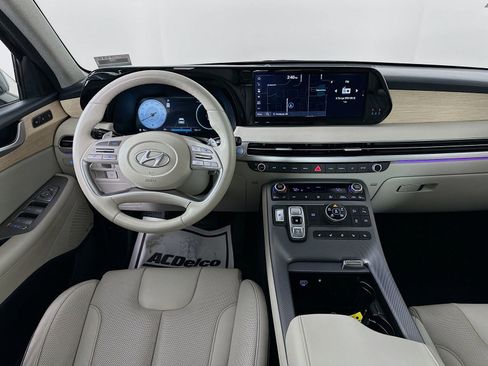 Used 2024 Hyundai Palisade Limited AWD/4WD image 24