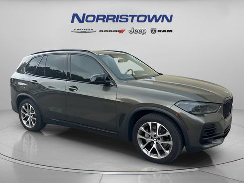 Used 2022 BMW X5 xDrive40i w/ Executive Package AWD/4WD image 1