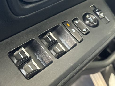 Used 2024 Honda Pilot Touring image 14