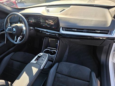 Used 2025 BMW X1 xDrive28i image 9