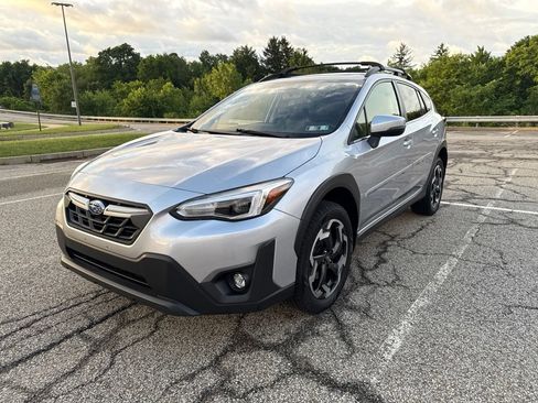 Used 2022 Subaru Crosstrek 2.5i Limited w/ Moonroof Package 1 AWD/4WD image 2