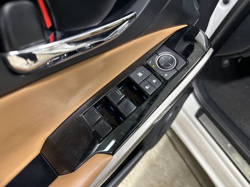 Used 2016 Lexus IS 300 AWD w/ Premium Package image 15