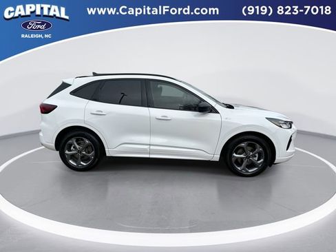 Certified 2023 Ford Escape ST-Line w/ Tech Pack #1 image 9