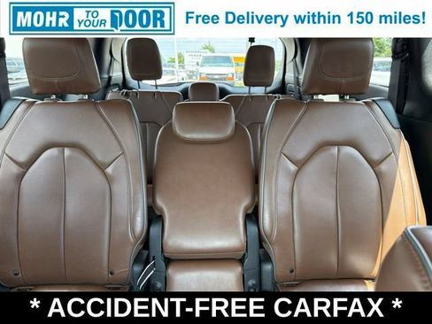 Used 2019 Chrysler Pacifica Limited w/ Advanced Safetytec Group FWD image 34