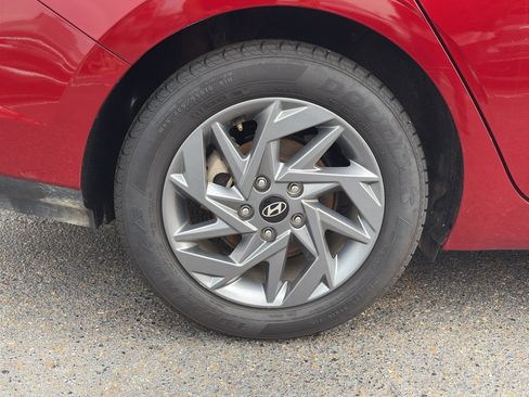 Used 2024 Hyundai Elantra SEL FWD image 26