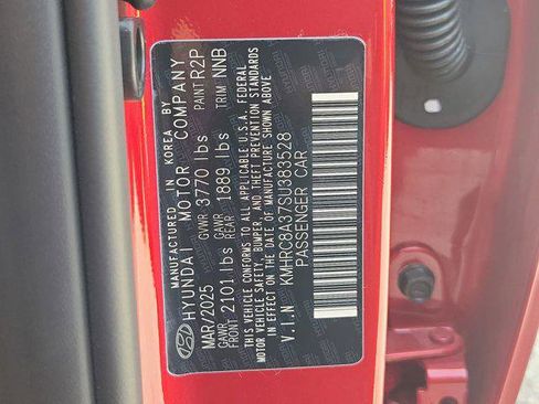 New 2025 Hyundai Venue Limited image 31