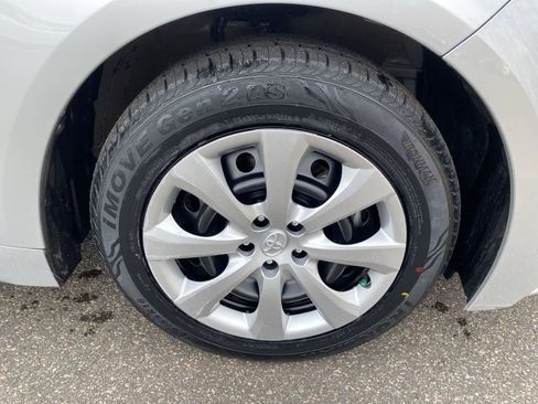 Used 2025 Toyota Corolla LE image 18