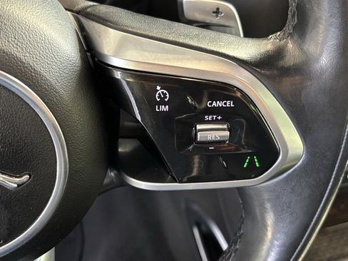 Used 2021 Jaguar F-PACE S image 28