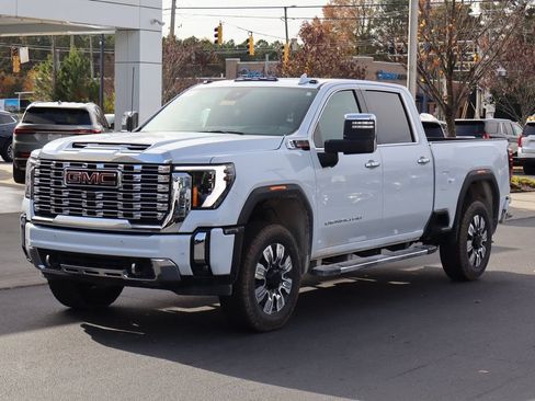 New 2026 GMC Sierra 2500 Denali w/ Denali Reserve Package AWD/4WD image 2