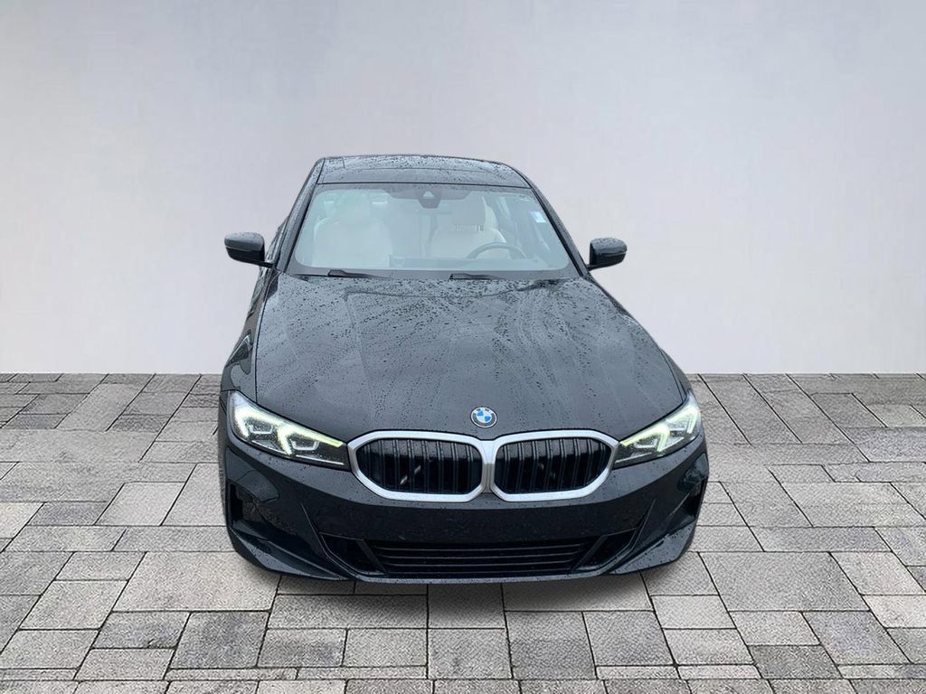 Used 2023 BMW 330i Sedan RWD image 2