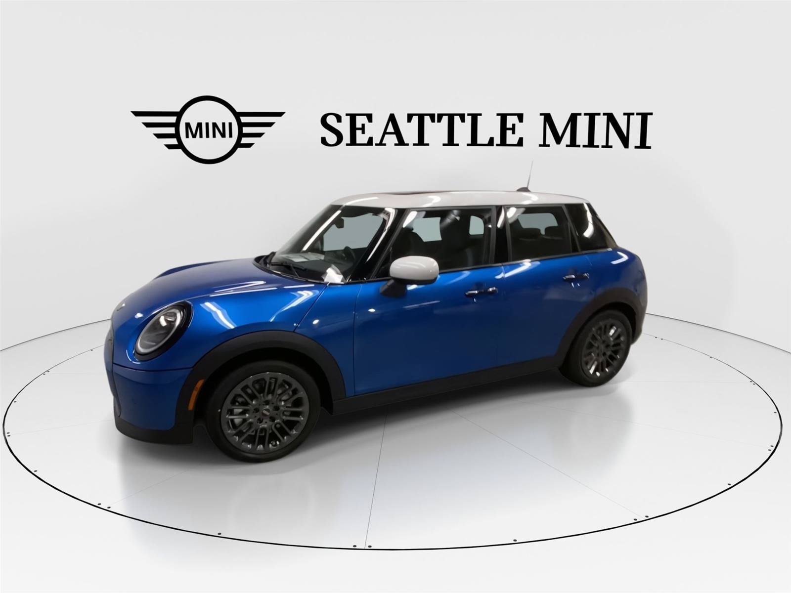 New 2026 MINI Cooper 4-Door Hardtop FWD image 5
