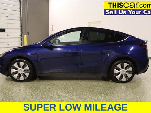 Used 2022 Tesla Model Y Long Range AWD/4WD image 4