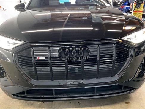 Used 2023 Audi e-tron Chronos w/ Chronos Package image 31