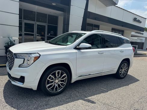 Certified 2023 GMC Terrain Denali w/ Denali Premium Package AWD/4WD image 2