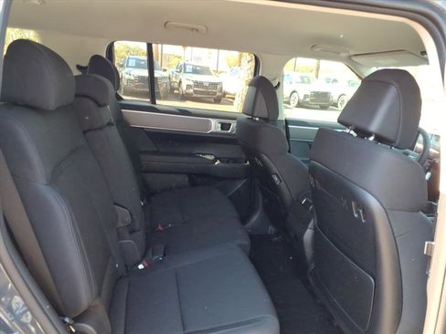 New 2026 Hyundai Santa Fe SE image 9