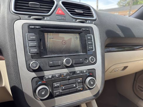 Used 2012 Volkswagen Eos Lux image 53