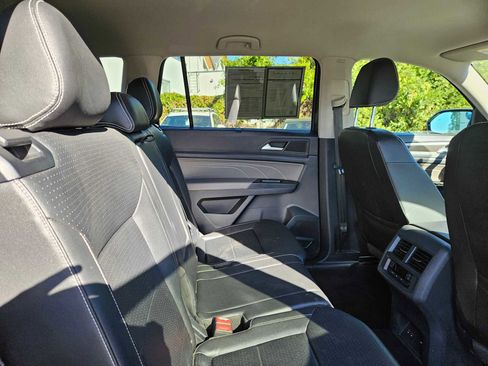 Used 2021 Volkswagen Atlas SE image 15