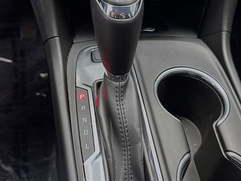 Used 2019 Chevrolet Equinox Premier image 12