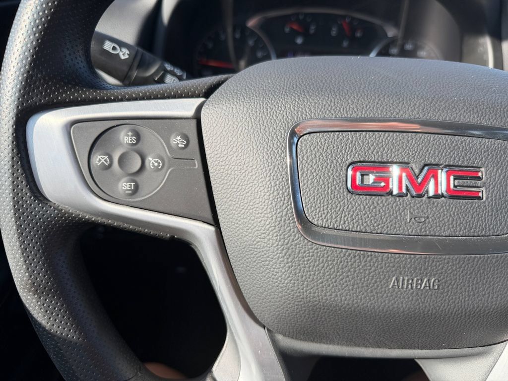 Used 2024 GMC Terrain SLE AWD/4WD image 21