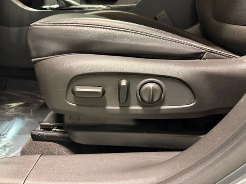Used 2021 Buick Encore GX Preferred w/ Cold Weather Comfort Package FWD image 13