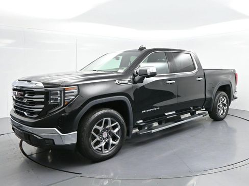 Used 2023 GMC Sierra 1500 SLT w/ SLT Convenience Package AWD/4WD image 3
