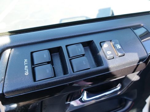 Used 2020 Toyota 4Runner SR5 image 18