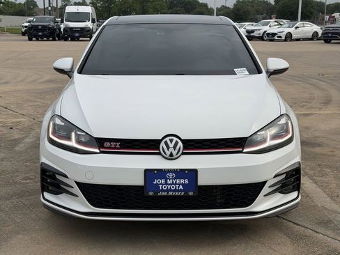 Used 2019 Volkswagen GTI SE FWD image 3
