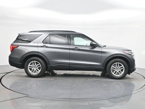 New 2026 Ford Explorer Active w/ Active Comfort Package RWD image 6