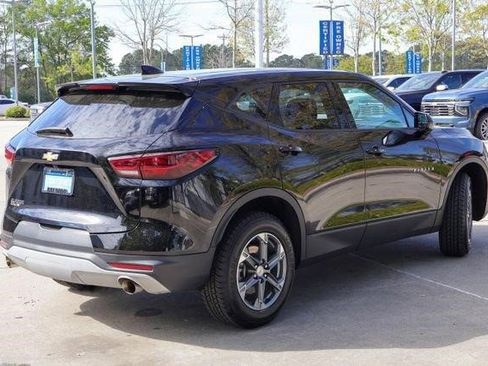 Certified 2025 Chevrolet Blazer LT FWD image 21