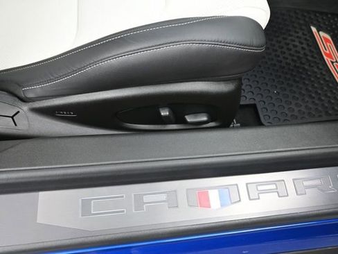 Used 2018 Chevrolet Camaro SS RWD image 26