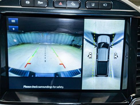 Used 2022 Ford F250 Lariat w/ Tremor Off-Road Package image 18