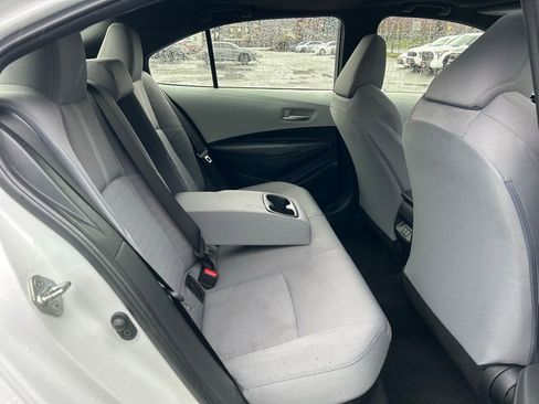 Certified 2024 Toyota Corolla SE w/ SE Package image 14