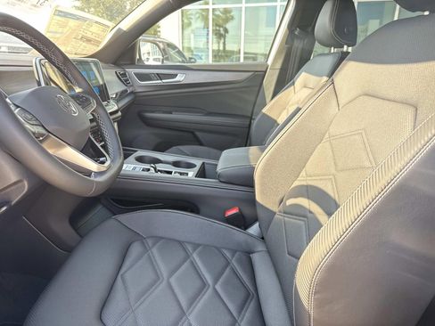 New 2026 Volkswagen Atlas Cross Sport SE FWD image 7