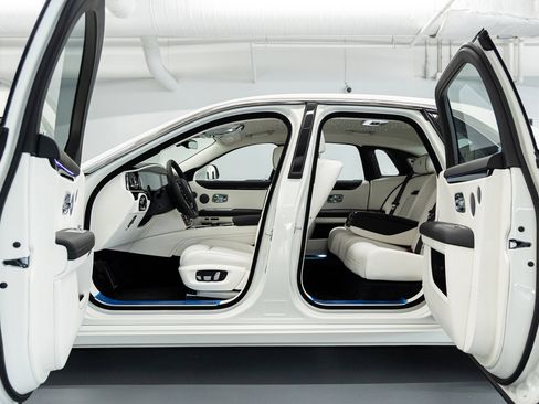 New 2026 Rolls-Royce Ghost AWD/4WD image 18