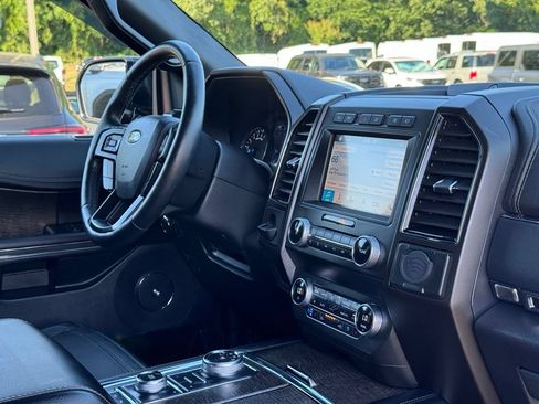 Used 2019 Ford Expedition Limited w/ Equipment Group 302A AWD/4WD image 6
