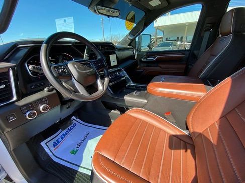 Used 2024 GMC Sierra 3500 Denali Ultimate image 12