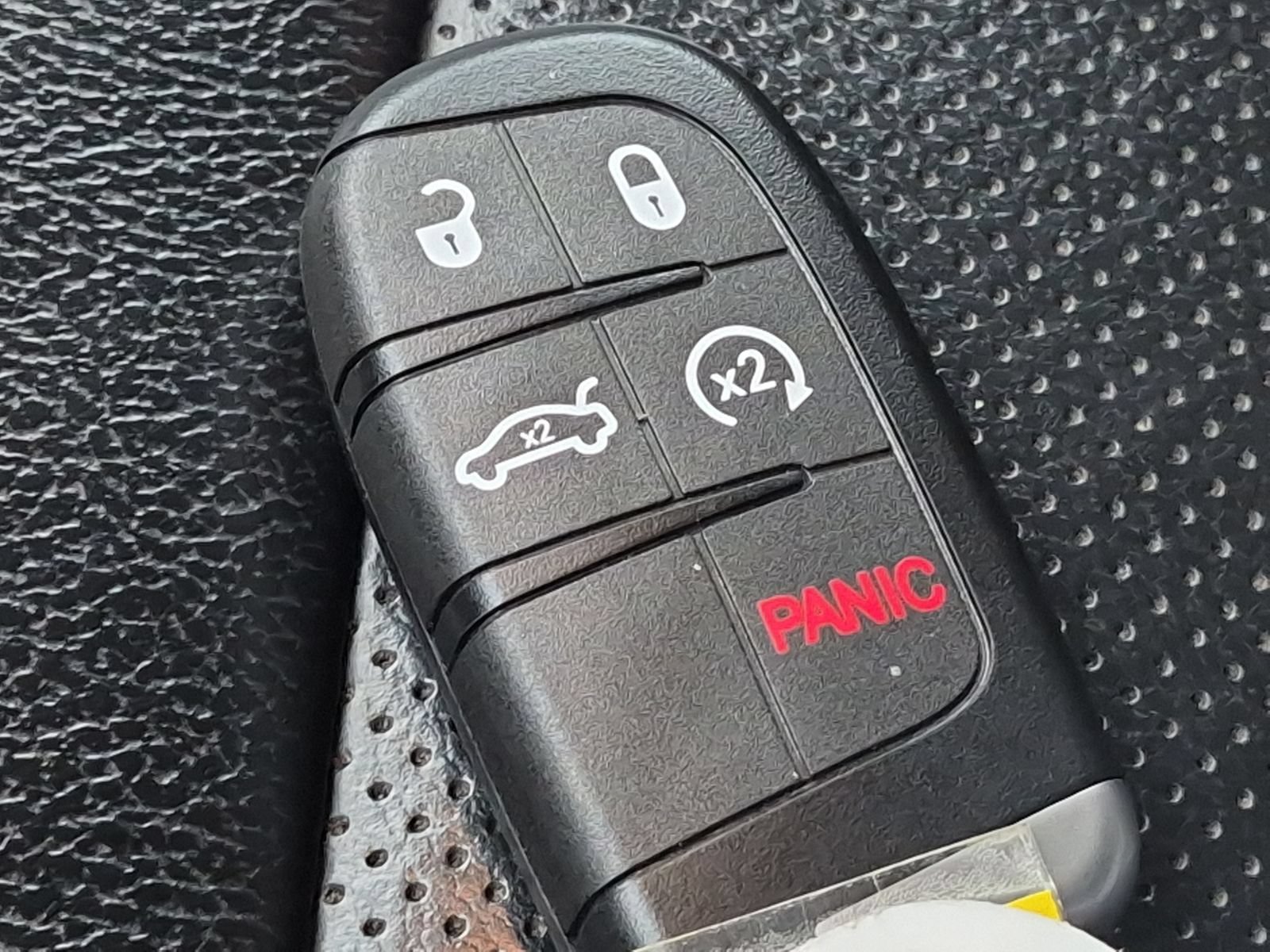 Used 2018 Jeep Compass Limited w/ Navigation Group AWD/4WD image 30
