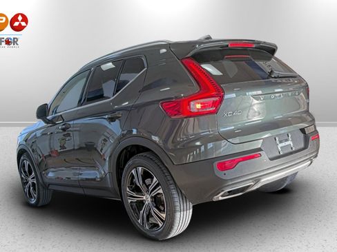 Used 2019 Volvo XC40 T5 Inscription image 5