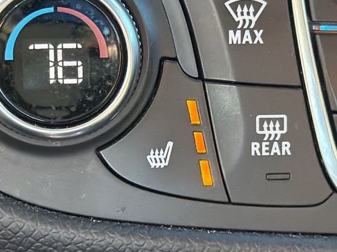 Used 2019 Chevrolet Equinox Premier image 31