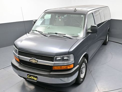 Used 2017 Chevrolet Express 3500 LT w/ LT Preferred Equipment Group image 40