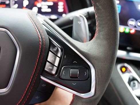 Certified 2022 Chevrolet Corvette Stingray Premium Conv w/ Z51 Performance Package RWD image 32